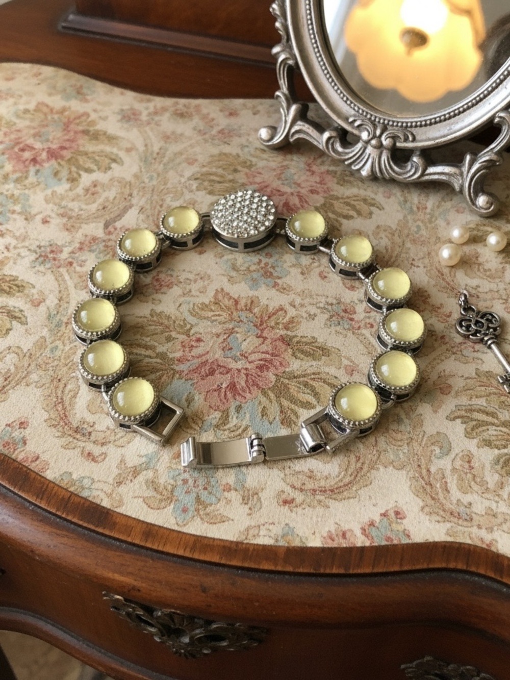 Lia Sophia Pale Yellow Cabochon Bracelet in Silver Tone​​ - Picture 4 of 7